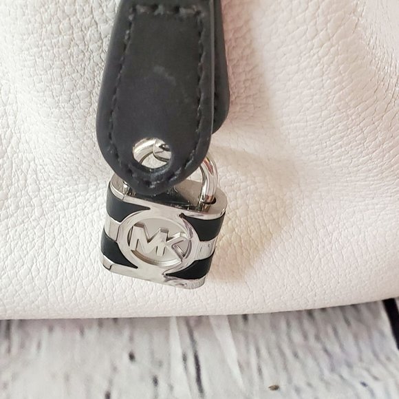 NWT Michael Kors Large Kirby Satchel - Picture 7 of 13